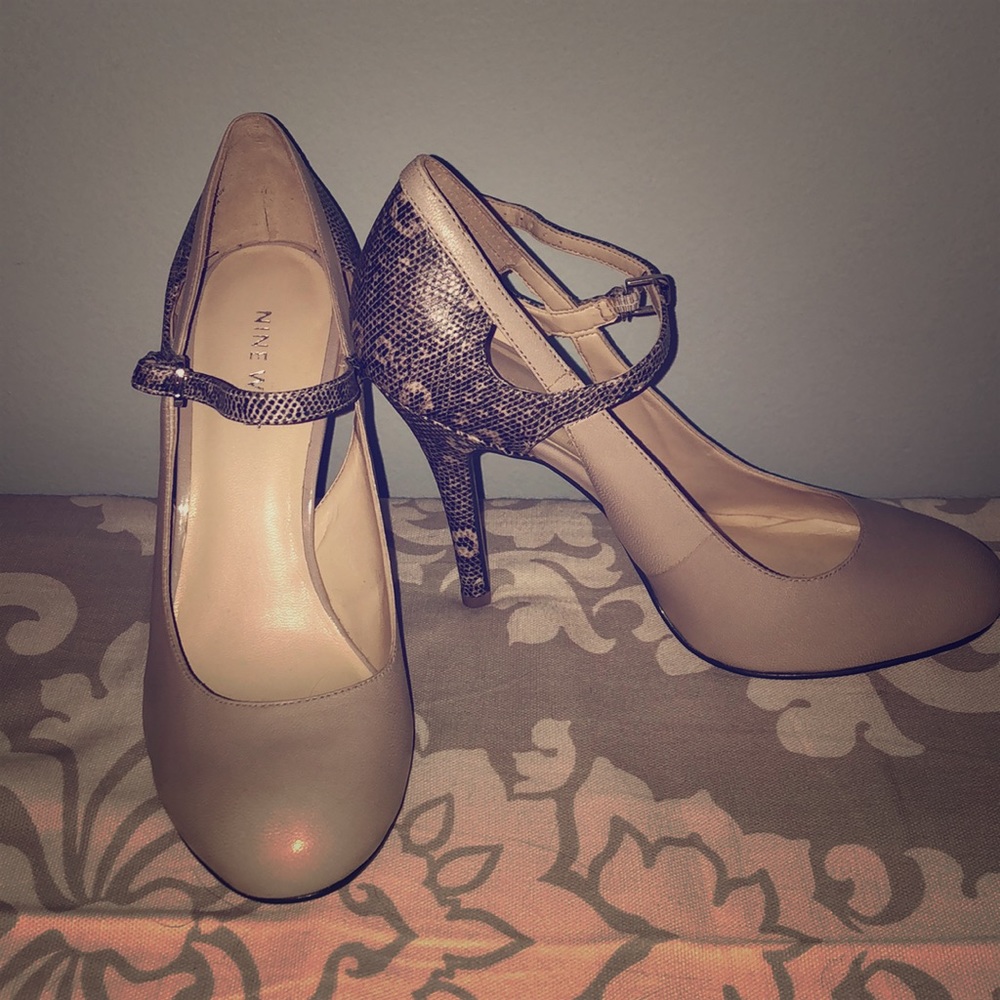 NEVER WORN Nine West color block heels